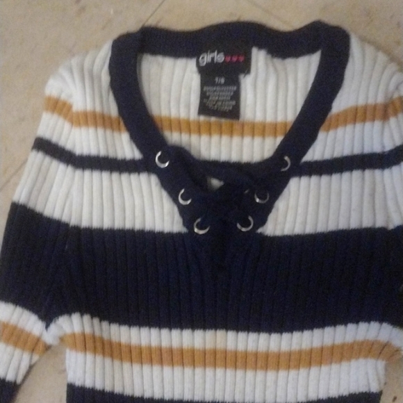 EUC..Girl sweater 2 for $15 read description - Picture 2 of 3